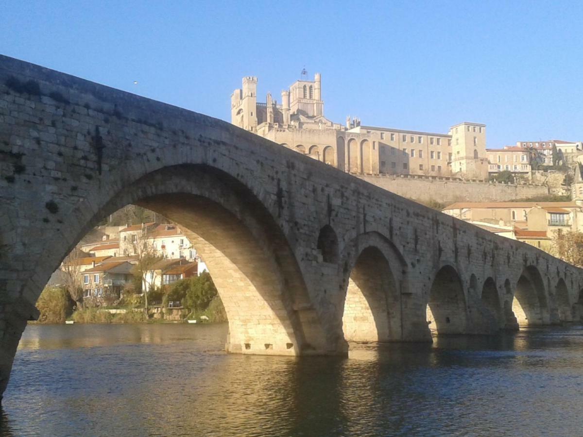 Venez Rever Beziers Centre Et Gare Il Y A Plus Cher Mais C Est Moins Bien Exterior foto